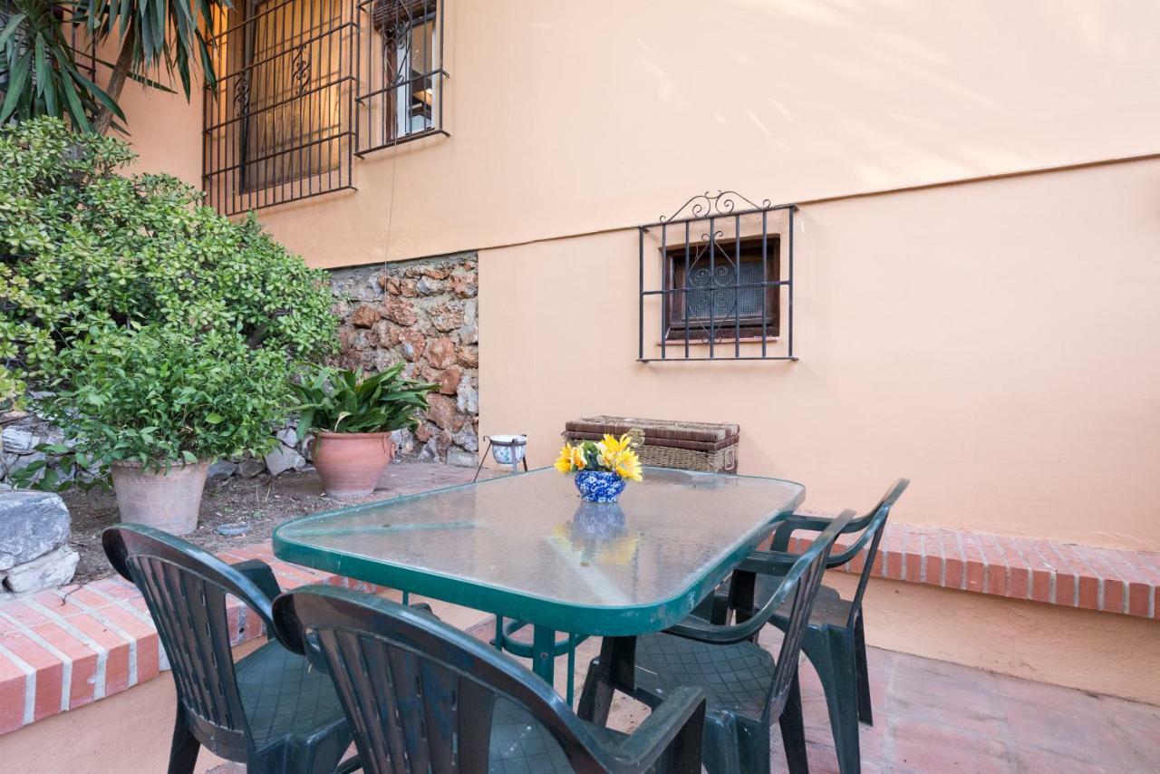 Entrepinares Malaga Exterior photo
